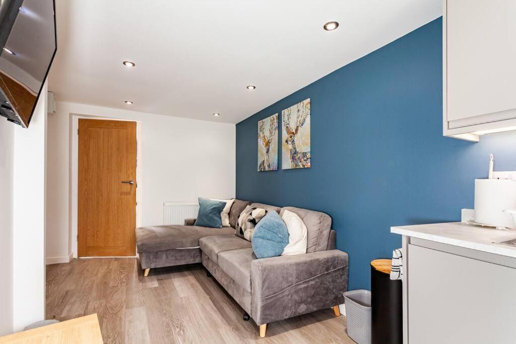 One Bedroom Apartment, Driveway, Bracknell Centre Extérieur photo
