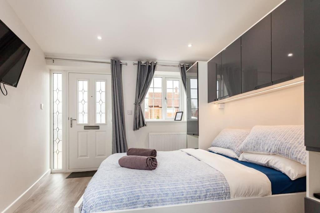 One Bedroom Apartment, Driveway, Bracknell Centre Extérieur photo
