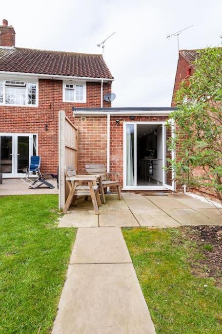 One Bedroom Apartment, Driveway, Bracknell Centre Extérieur photo